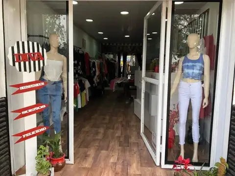 Amplia propiedad a la venta con locales comerciales  y departamentos en Centro de G. de Laferrere