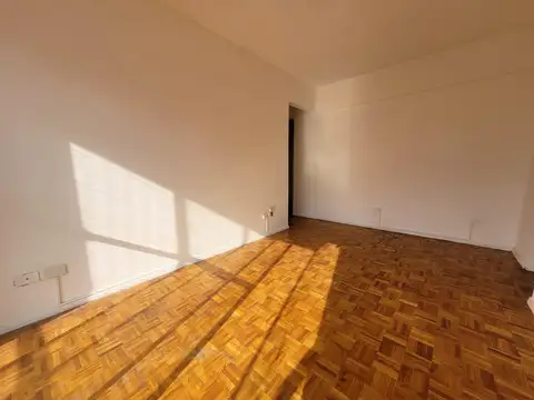 Departamento en Alquiler en Balvanera, $ 800.000