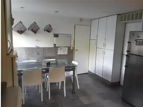 Casa 7 ambientes con 3 baños