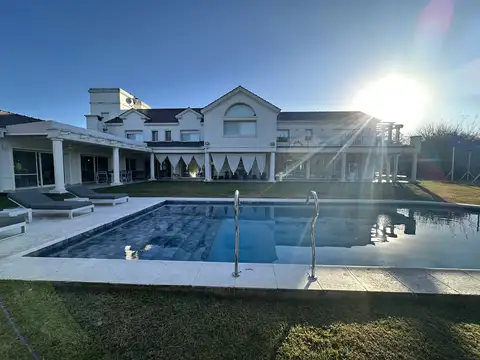 Nueva Propiedad en Venta en Country El Bosque