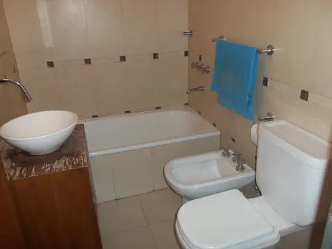 Departamento en Alquiler con 1 cocheras