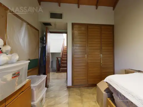 Venta Casa 6 Ambientes con Piscina Jardín Sauna y 3 Cocheras en Villa Devoto