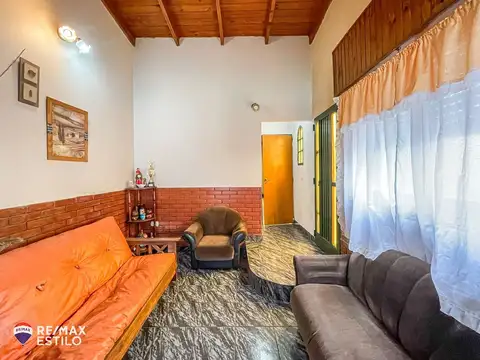 Casa en Venta con 1 cochera
