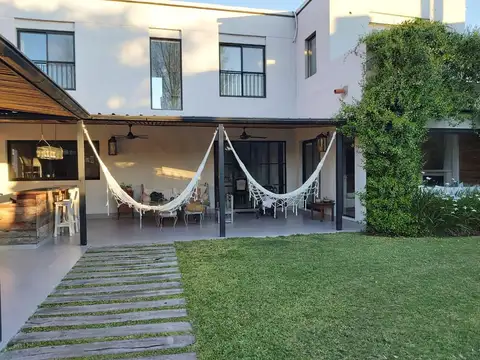 Casa en Alquiler al Norte