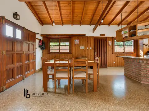 Casa 5 ambientes con 1 baño