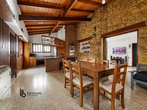 Casa en Venta con 1 cochera