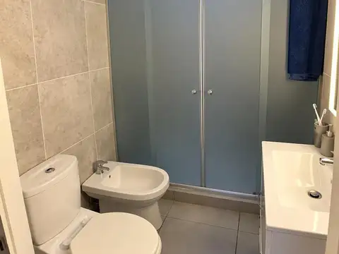 Casa en venta con jardín, pileta, quincho y cochera – Tigre Centro