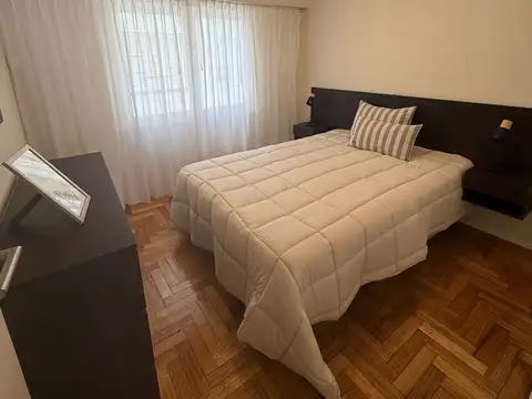 Departamento en Venta en Plaza Colon, USD 89.000