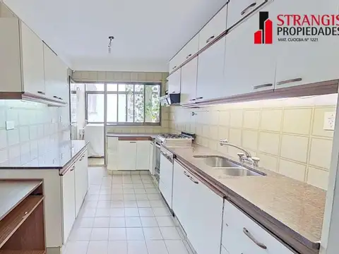 Piso 4 amb c/dependencia de servicio - 2 cocheras y 1baulera