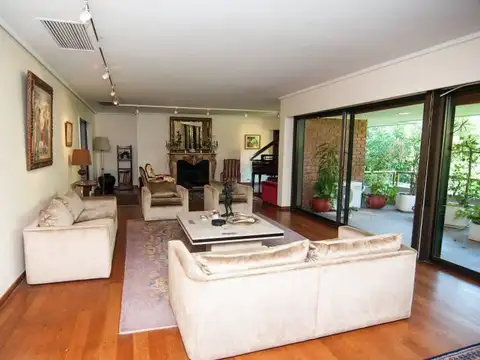 Departamento en Venta de 8 ambientes