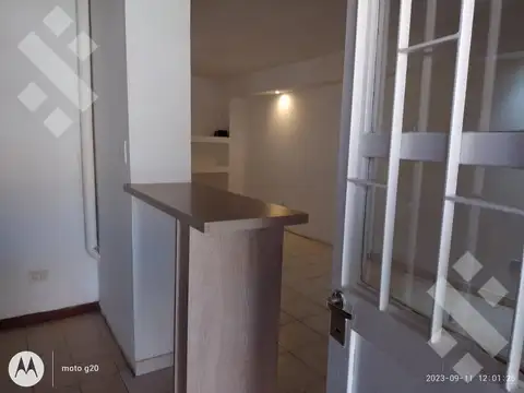 Casa en Alquiler con 1 cochera