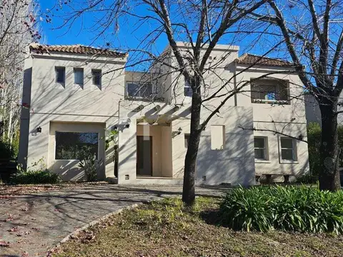 Casa  en Venta en Saint Matthew´s, Pilar, G.B.A. Zona Norte