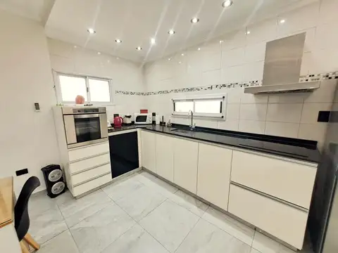 Depto Tipo Casa 3 ambientes con 2 baños