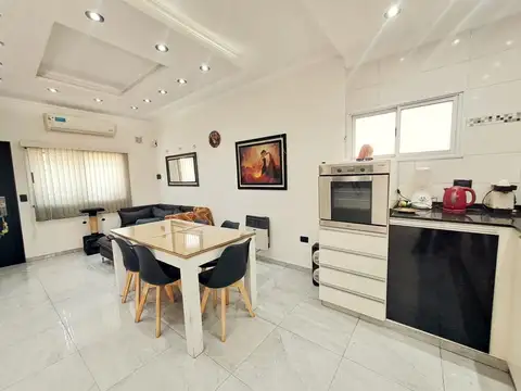 Depto Tipo Casa en Venta de 2 dormitorios