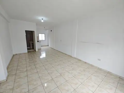Departamento en Alquiler en Gregorio De Laferrere, $ 260.000
