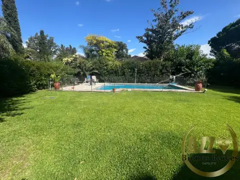 Casa en Venta con 2 cocheras