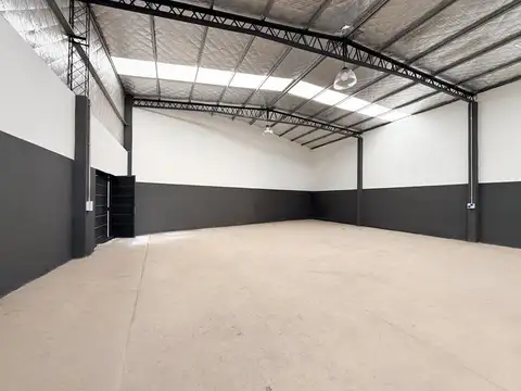 Local en Alquiler en Libertad, $ 3.800.000