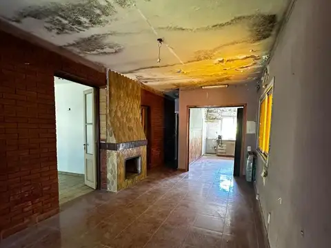 Casa 3 ambientes con 1 baño