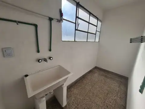 Depto Tipo Casa en Alquiler de 2 dormitorios