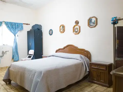 VENTA CASA 4 AMB A REFACCIONAR EN SARANDI