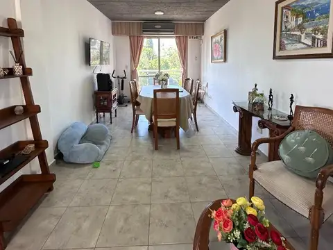 Alfonsin 300, Piso 3°