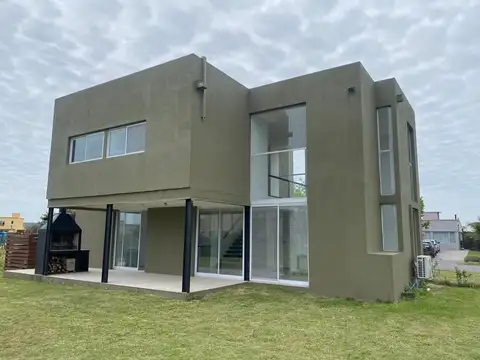 VENTA - CASA - LOTE CERRADO EL CANTON - PERMUTA