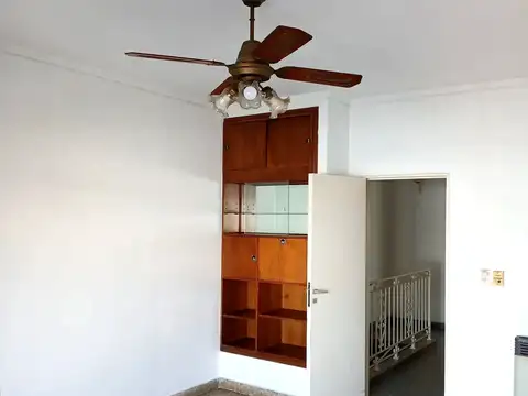 Depto Tipo Casa en Alquiler en Piñeyro, $ 1.200.000