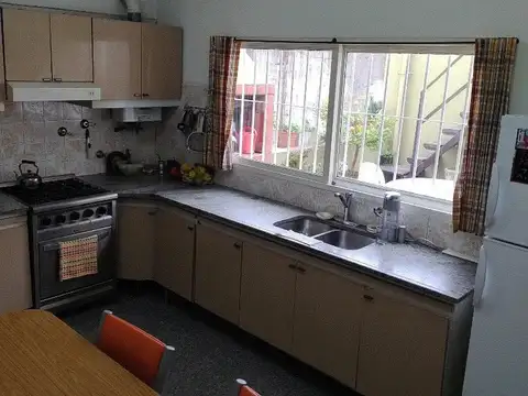 Depto Tipo Casa en Alquiler 45 años