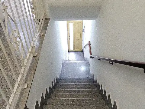 Depto Tipo Casa en Alquiler de 4 ambientes