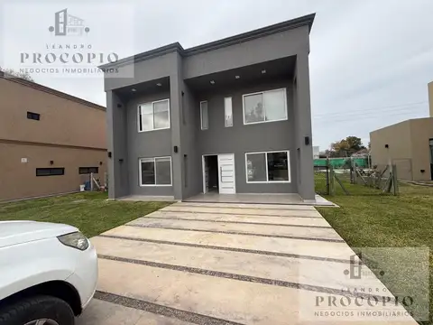 Casa 4 ambientes en Alvarez del Bosque