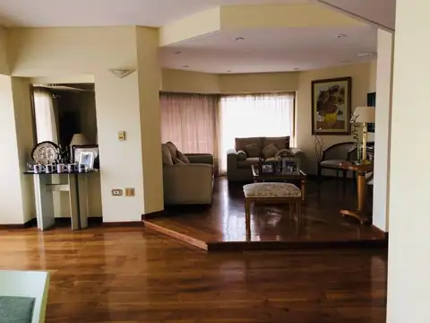 Departamento en Venta de 4 dormitorios