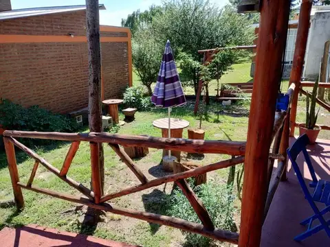 Casa 8 ambientes con 4 baños