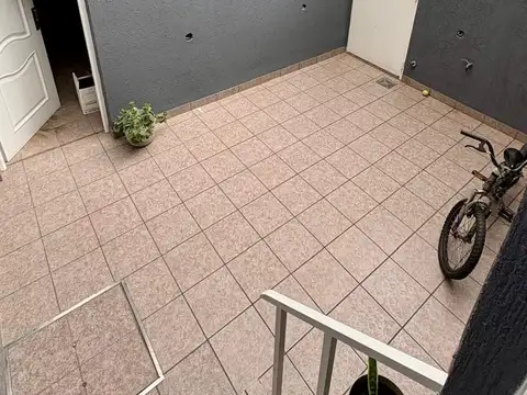Depto Tipo Casa en Venta de 3 ambientes
