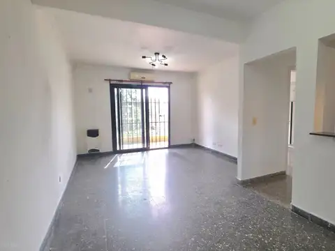 Departamento 4 ambientes con 1 baño