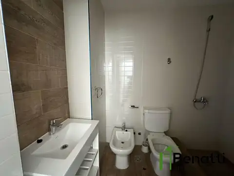 Departamento en Alquiler con 1 cocheras