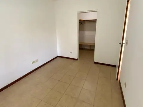 Casa con Pileta en el centro de Ingeniero Maschwitz