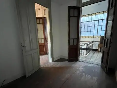 Depto Tipo Casa en Venta de 5 ambientes