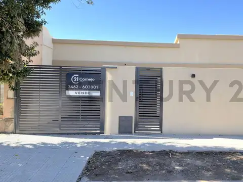 Casa remodelada total a estrenar con 3 habitaciones, patio y pileta.VENADO TUERTO