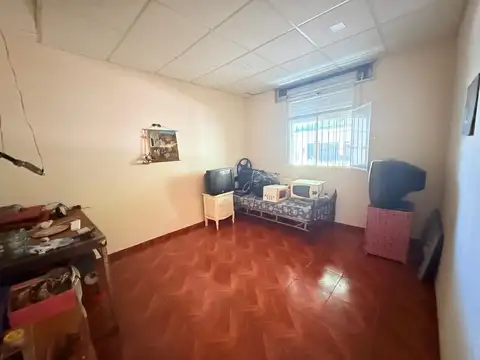 Casa 2 ambientes con 1 baño