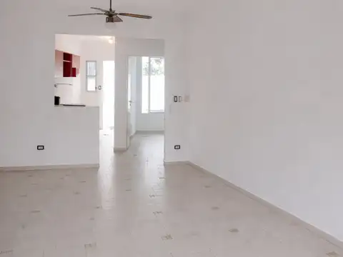 VENTA PH - 2 AMB - MONTE CASTRO - PATIO Y COCHERA