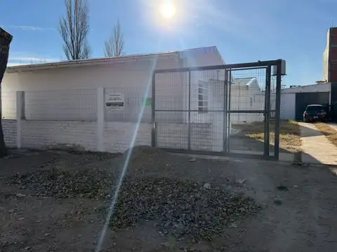CASA EN ALQUILER, PLOTTIER