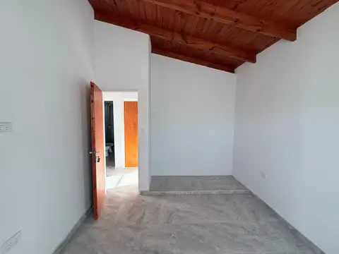 Depto Tipo Casa en Alquiler con 1 cocheras