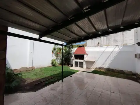 Casa en Alquiler de 3 dormitorios