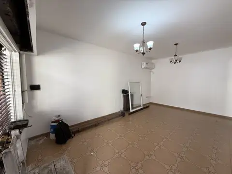 Casa en Alquiler en Ramos Mejía, $ 1.500.000