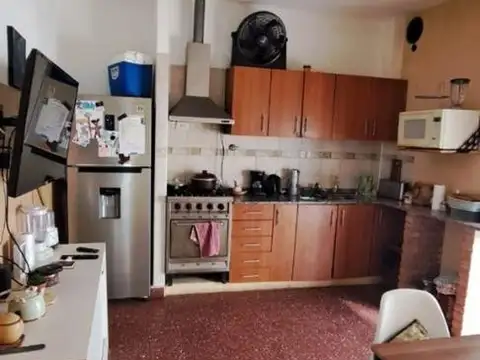 Casa 7 ambientes con 3 baños