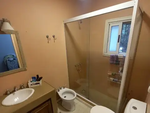 Quinta en Pilar de 280m2. Terreno de 4744m2. Piscina Jardín.