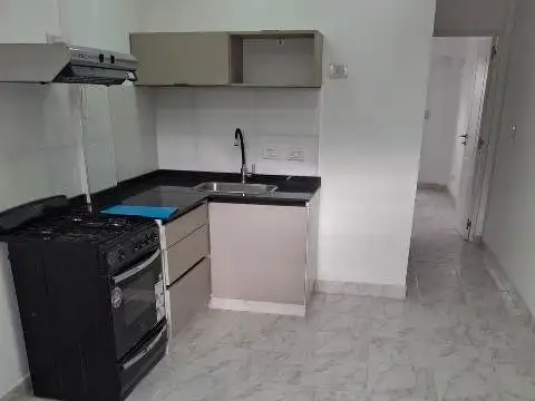 Departamento en Alquiler en Villa Luzuriaga, $ 380.000