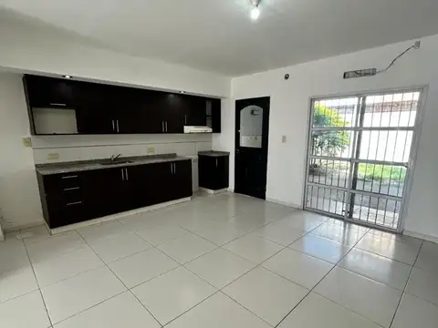 Casa en Alquiler en Resistencia, $ 650.000