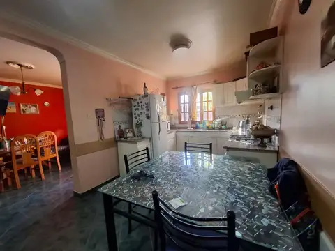 VENTA CASA DE DOS PLANTAS APTA CREDITO LAS HERAS