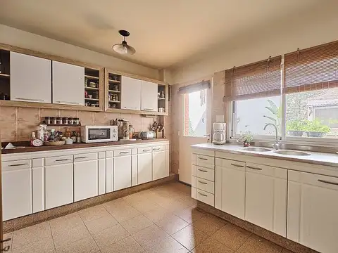 Casa 4 ambientes Suite Luminosa con garage jardin balcon y terraza en Villa Urquiza